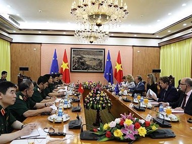 Vietnam, EU seek to boost ties in defence, security