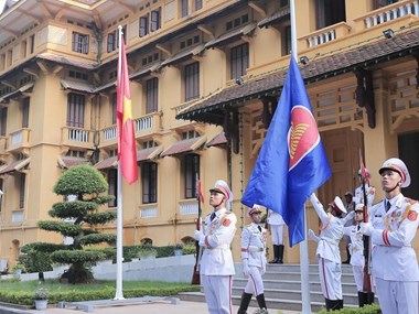 ASEAN flag hoisting ceremony celebrates grouping’s 52nd anniversary