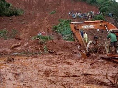 Southern Vietnam hit by typhoon, brace for more bad weather