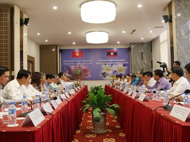 Vietnam, Laos boost cooperation in trade-industry, energy, mining