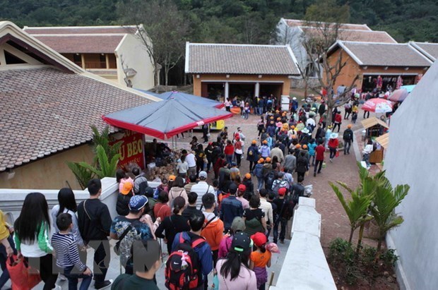 The majestic beauty of sacred Yen Tu Mountain hinh anh 2
