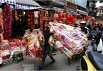 Kitchen Gods worshipping: Vietnamese traditional belief