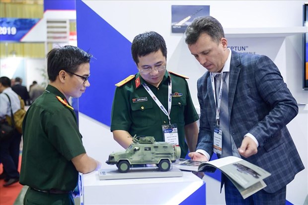 Defence & Security exhibition showcases latest technologies hinh anh 1