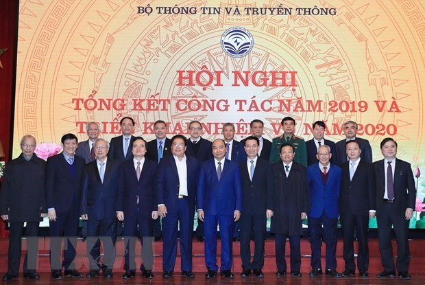 PM lauds information-communications sector’s achievements hinh anh 1