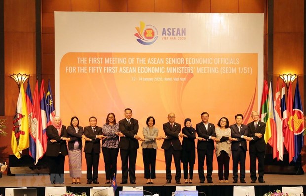 Prioritised orientations in ASEAN economic pillar in 2020 unveiled hinh anh 1