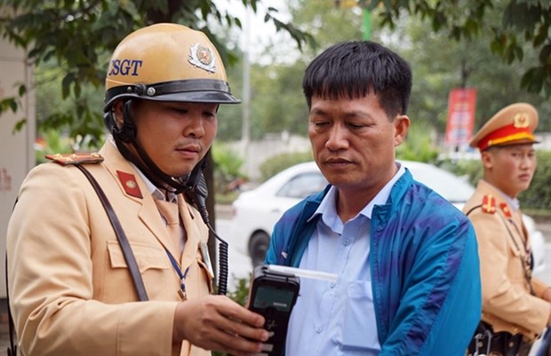 Over 3,700 drink driving cases dealt with in first week of new year hinh anh 1