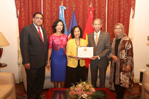 Vietnam takes over Chairmanship of ASEAN Committee in Buenos Aires