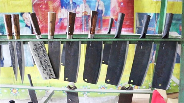 Knife village retains traditional craft hinh anh 2