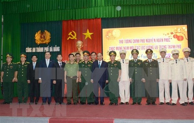 Prime Minister Nguyen Xuan Phuc makes New Year visit to Da Nang hinh anh 2