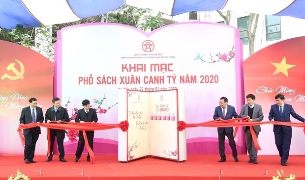 Hanoi opens 2020 Spring Book Street hinh anh 1