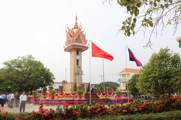 Another Vietnam-Cambodia Friendship Monument inaugurated hinh anh 1