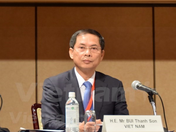 EVFTA, EVIPA have both strategic, economic importance: diplomat hinh anh 1