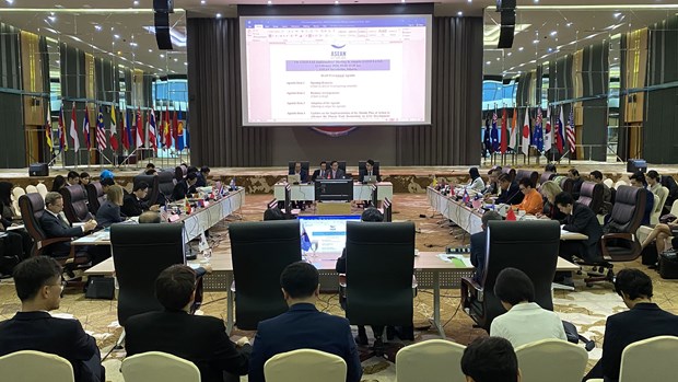 Vietnam chairs meeting of ambassadors from EAS countries