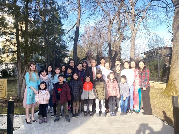 Vietnamese language course opens in Austria hinh anh 1