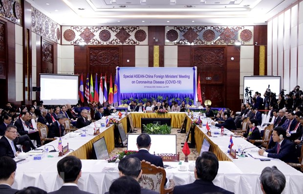 ASEAN, China enhance cooperation in response to COVID-19 hinh anh 1