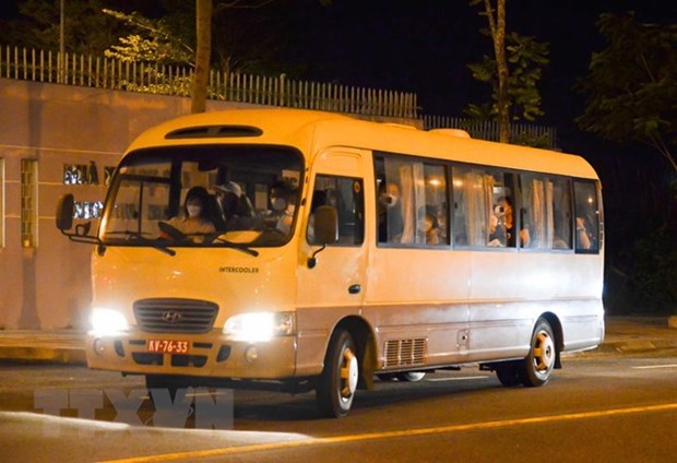 Korean passengers flown back home from Da Nang city hinh anh 1