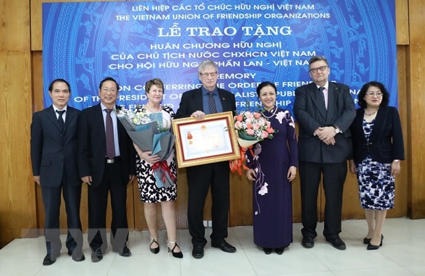 Friendship Order presented to Finland-Vietnam Friendship Association hinh anh 1