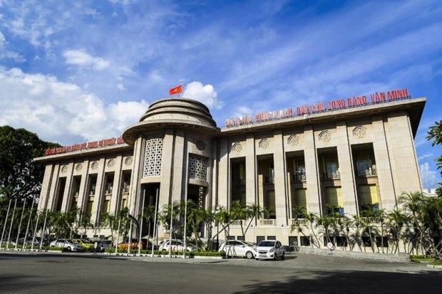 Central bank cuts interest rates to buffer COVID-19 impact hinh anh 1