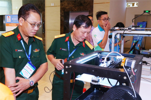 HCM City develops 3D-printed robot to disinfect rooms hinh anh 1