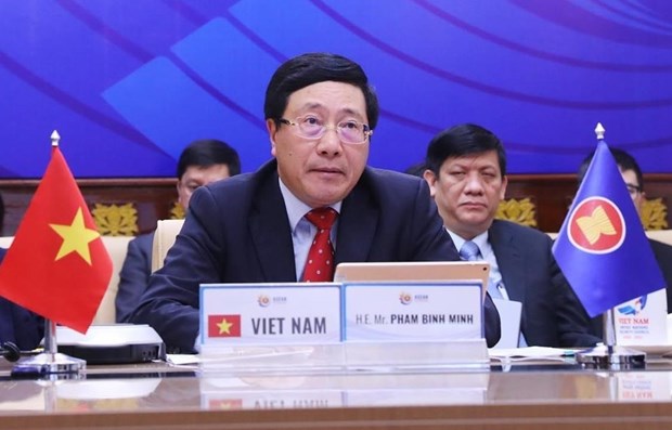 Vietnam, Philippines discuss cooperation amid complicated COVID-19 pandemic hinh anh 1