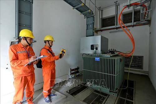 10 percent cut in electricity prices proposed to help ease COVID-19 impact hinh anh 1