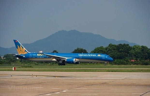Vietnam Airlines repatriates EU citizens, carries medical support to Europe hinh anh 1
