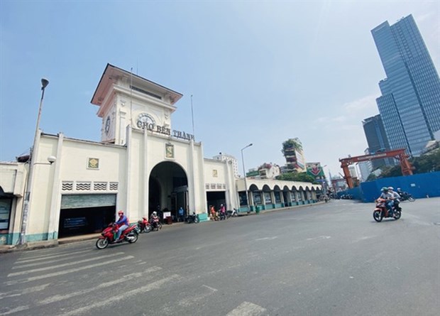 Majority of Vietnamese agree to extend social distancing to stop pandemic