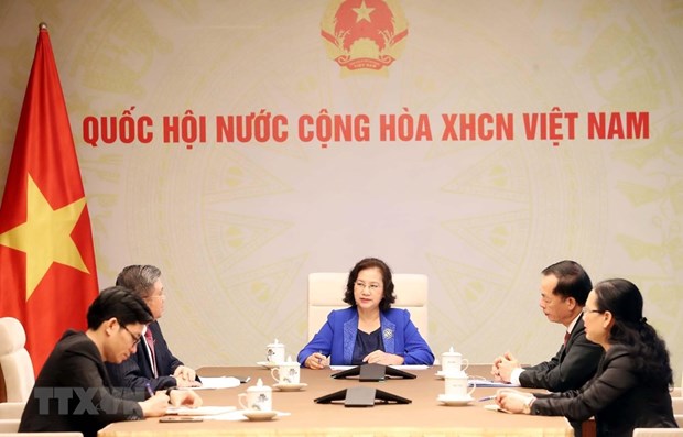 Vietnamese, Lao National Assembly leaders hold phone talks