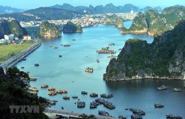 Quang Ninh builds road linking with Ha Long-Hai Phong-Hanoi expressway hinh anh 1