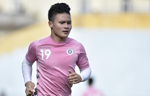 Midfielder Quang Hai named among leading freekick takers during AFC Cup 2019 hinh anh 1