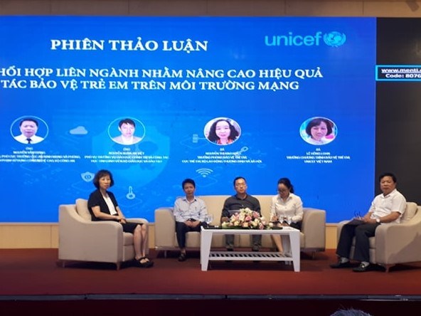 Protecting children in cyberspace requires extra effort: Confab hinh anh 1
