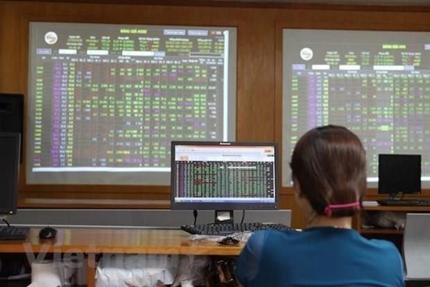New traders flock to local stock market