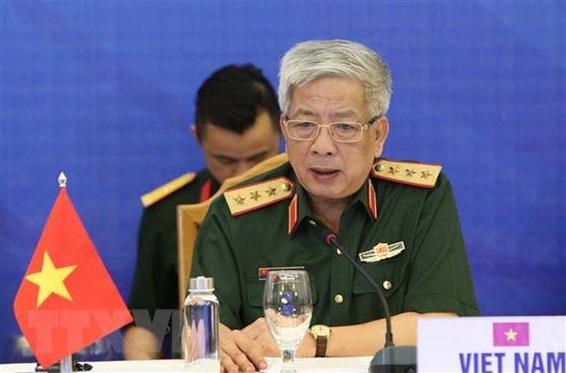 Vietnam, EU to further strengthen defence cooperation hinh anh 1