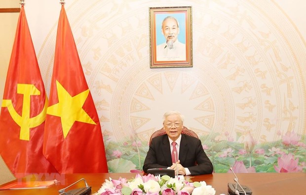 Top Vietnamese leader holds phone talks with Russian President