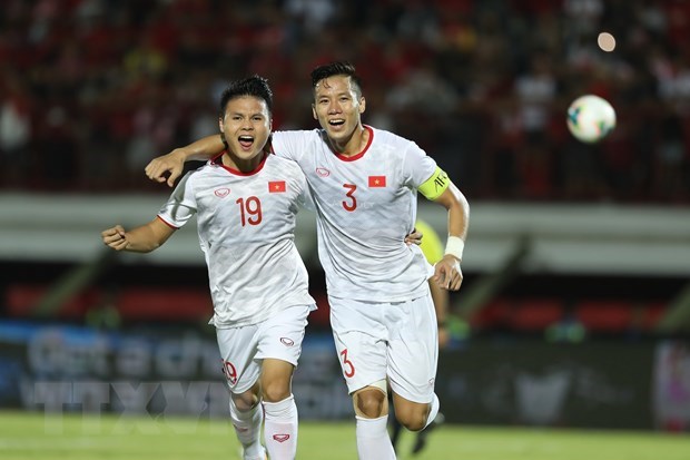 Vietnamese football team maintain 94th globally hinh anh 1