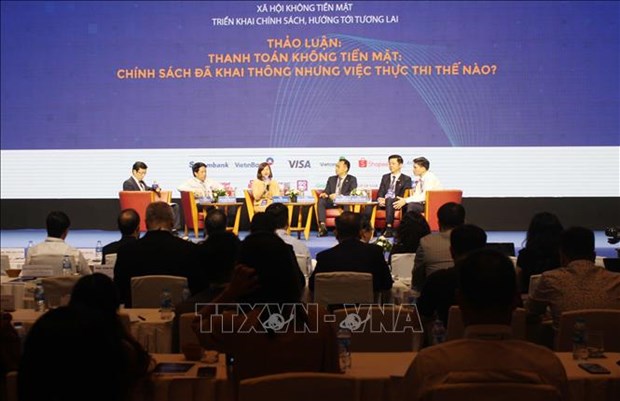 Banking transactions, mobile payments grow sharply in Vietnam in first four months