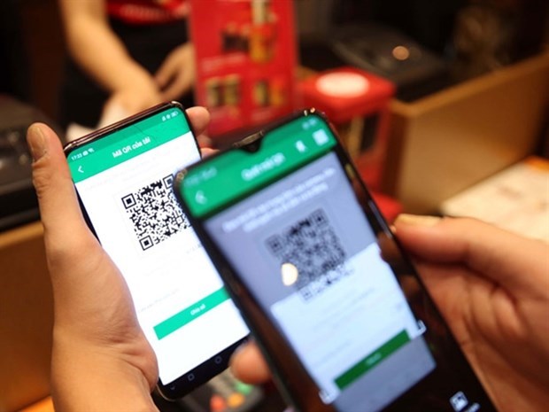 Vietnam sees surge in popularity of contactless payments hinh anh 1