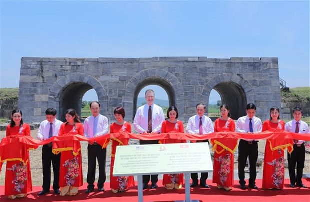 US-funded conservation project of Ho Dynasty Citadel completed hinh anh 1