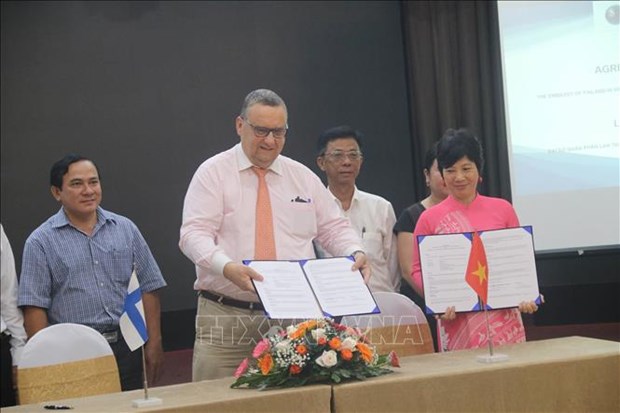 Finnish Embassy funds Mekong Delta climate change response hinh anh 1