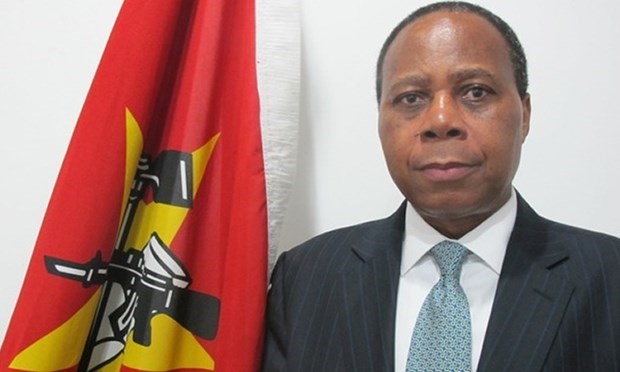 Vietnam presents friendship order to former Mozambican Ambassador