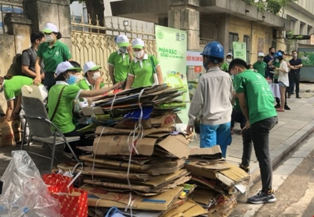 Communities may be granted power to monitor environmental protection activities