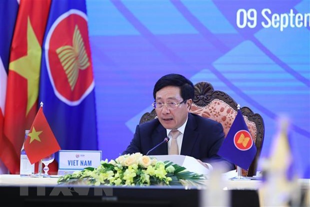 ASEAN steps up cooperation with China, Japan, RoK hinh anh 1