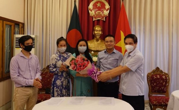 Liaison board for Vietnamese community in Bangladesh makes debut hinh anh 1