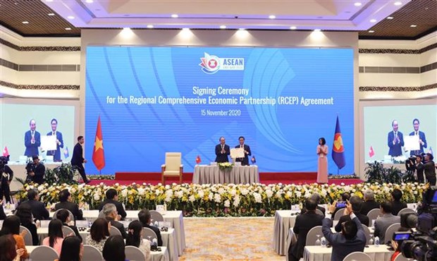 Regional Comprehensive Economic Partnership Agreement signed after years of talks hinh anh 1