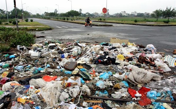 Domestic solid waste surges 46 percent in 10 years hinh anh 1