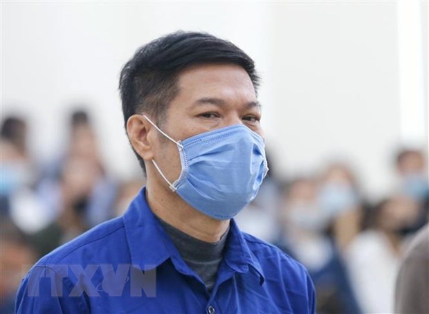 Former CDC Hanoi director sentenced to 10 years in jail hinh anh 1