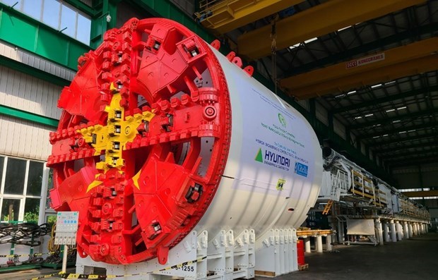Hanoi: First tunnel boring machine for metro line construction installed hinh anh 1