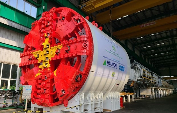 Hanoi: First tunnel boring machine for metro line construction installed