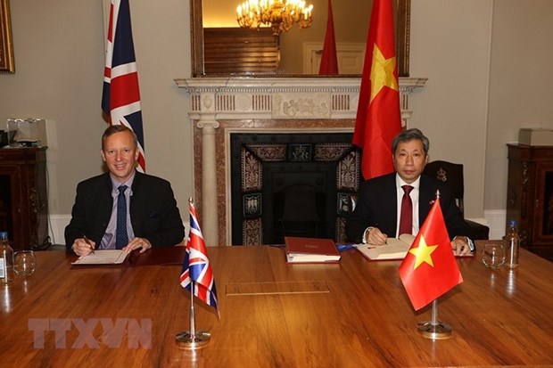 UKVFTA creates more room for bilateral trade links hinh anh 1
