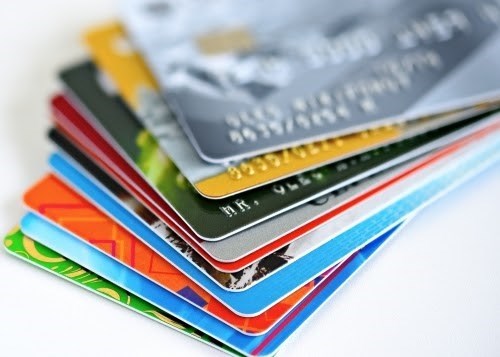 Banks to stop issuing magnetic strip cards in three months hinh anh 1